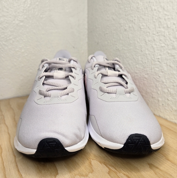 Women's NIKE LEGEND ESSENTIAL 2 Venice/Rush Pink-White CQ9545 556 - Picture 5 of 12